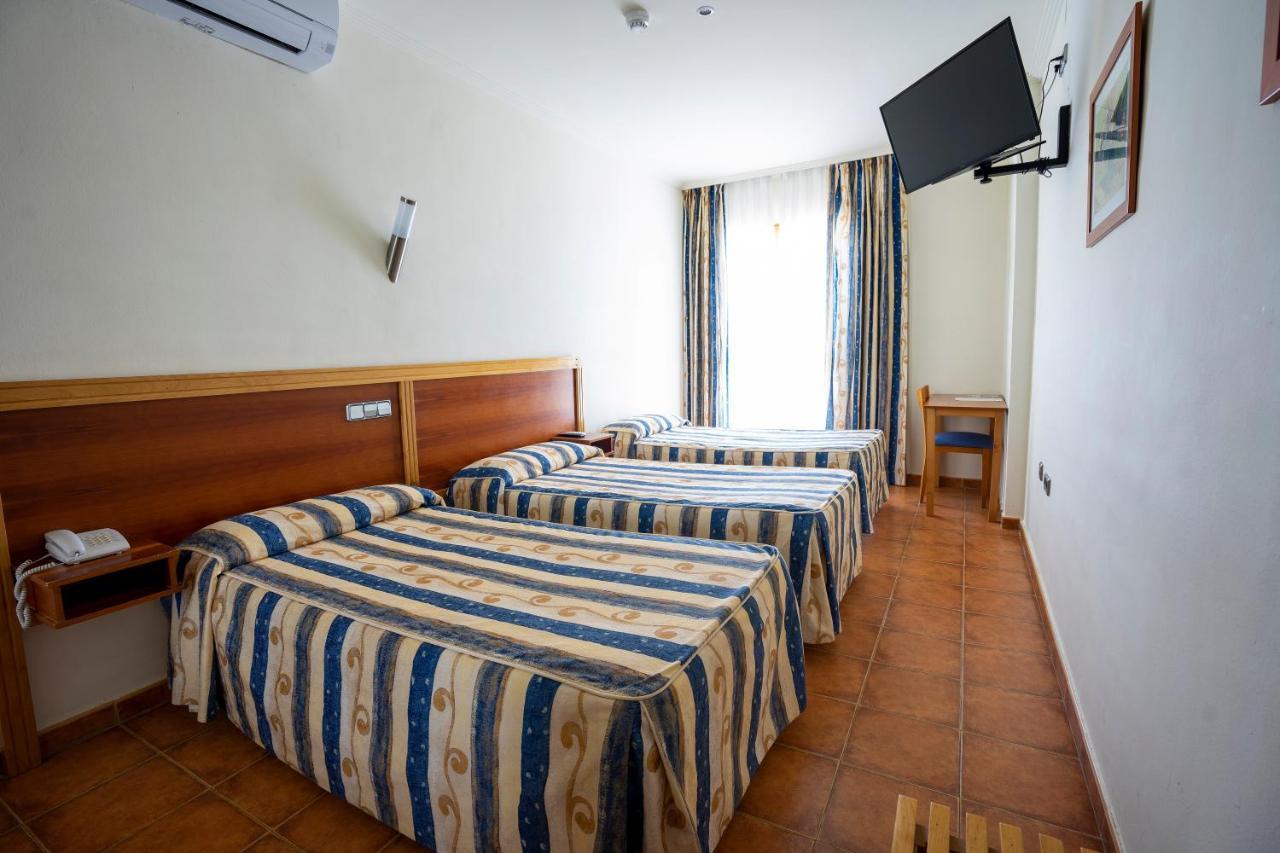 Hotel Los Barruecos By Croma Malpartida de Cáceres المظهر الخارجي الصورة