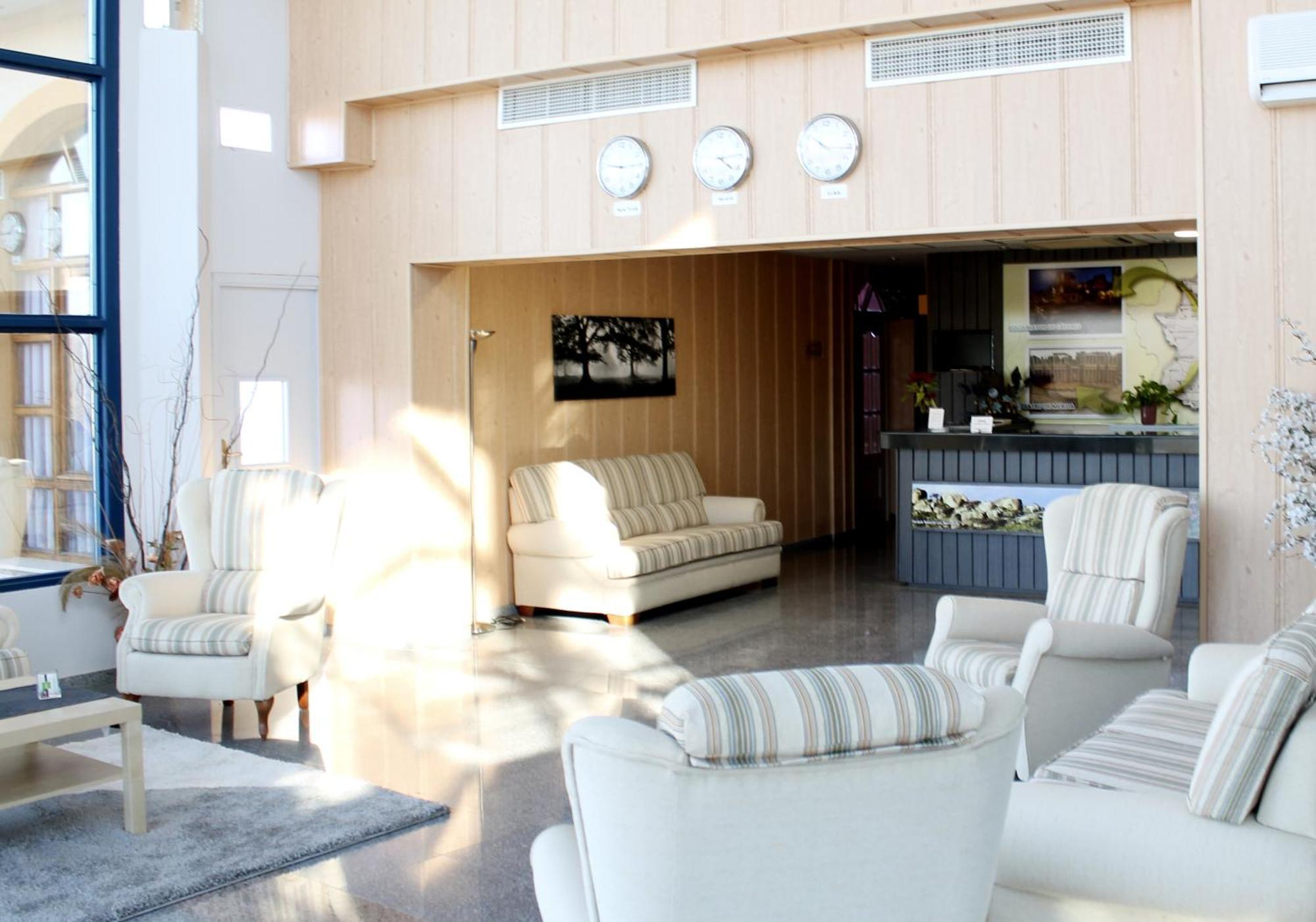 Hotel Los Barruecos By Croma Malpartida de Cáceres المظهر الخارجي الصورة