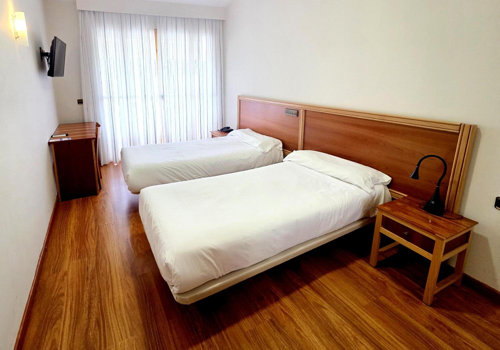 Hotel Los Barruecos By Croma Malpartida de Cáceres المظهر الخارجي الصورة